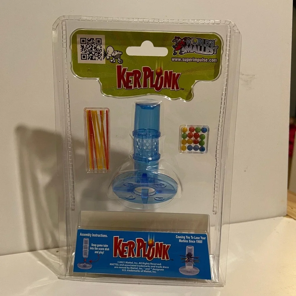 World's Smallest KerPlunk Game Item 5022 Mattel 16 Balls 10 Sticks novelty toy